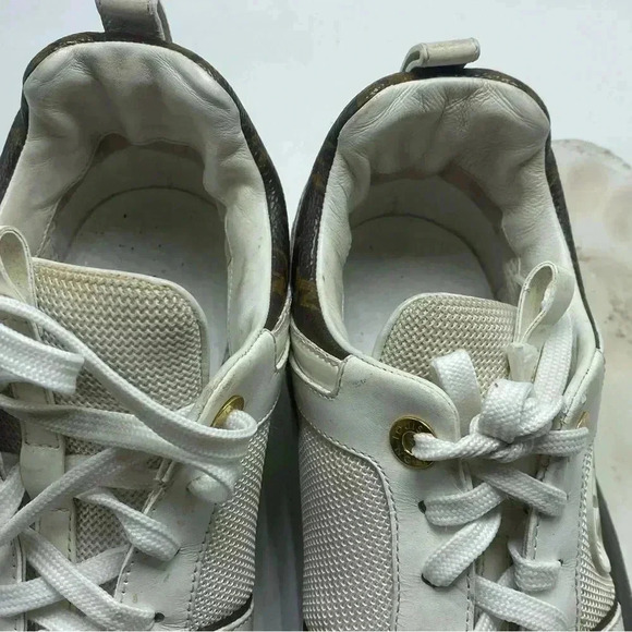 Louis Vuitton Calfskin Monogram Run Away Sneakers size 38 - Picture 9 of 15